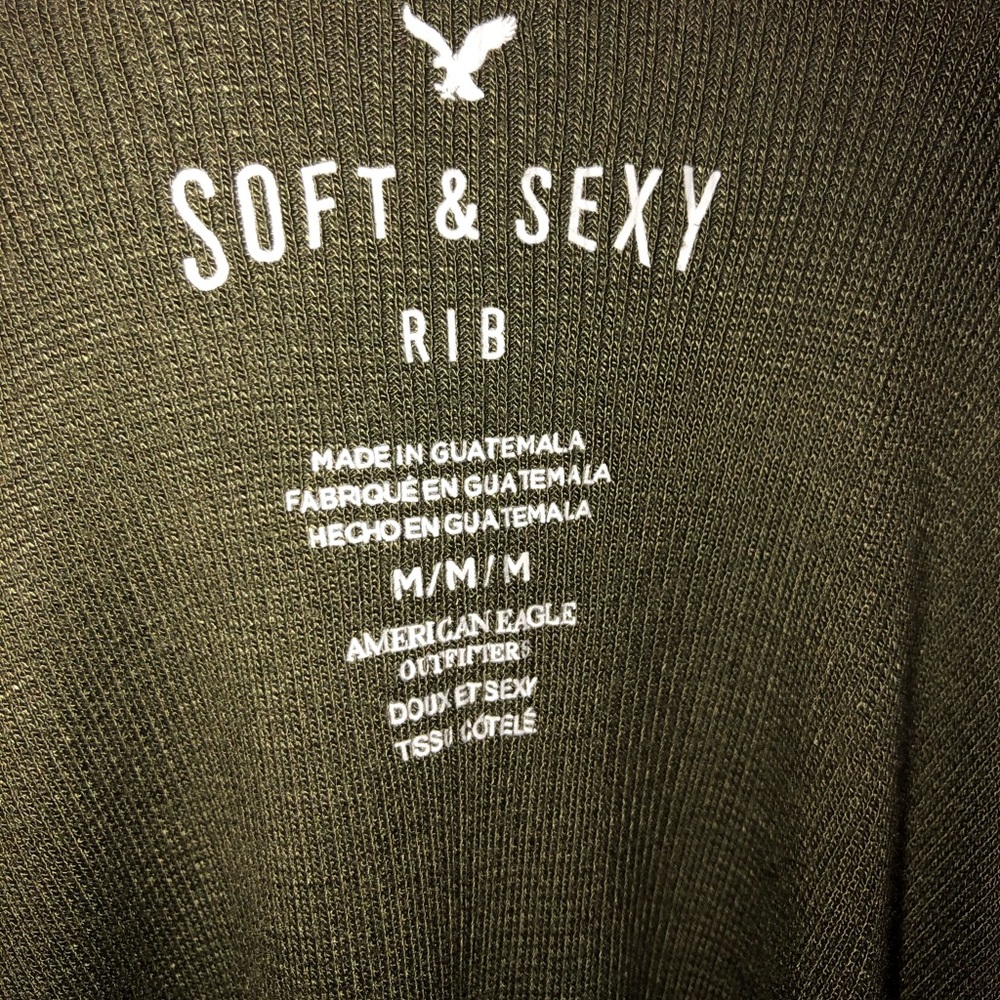 American Eagle cold shoulder shirt - Picture 4 of 4